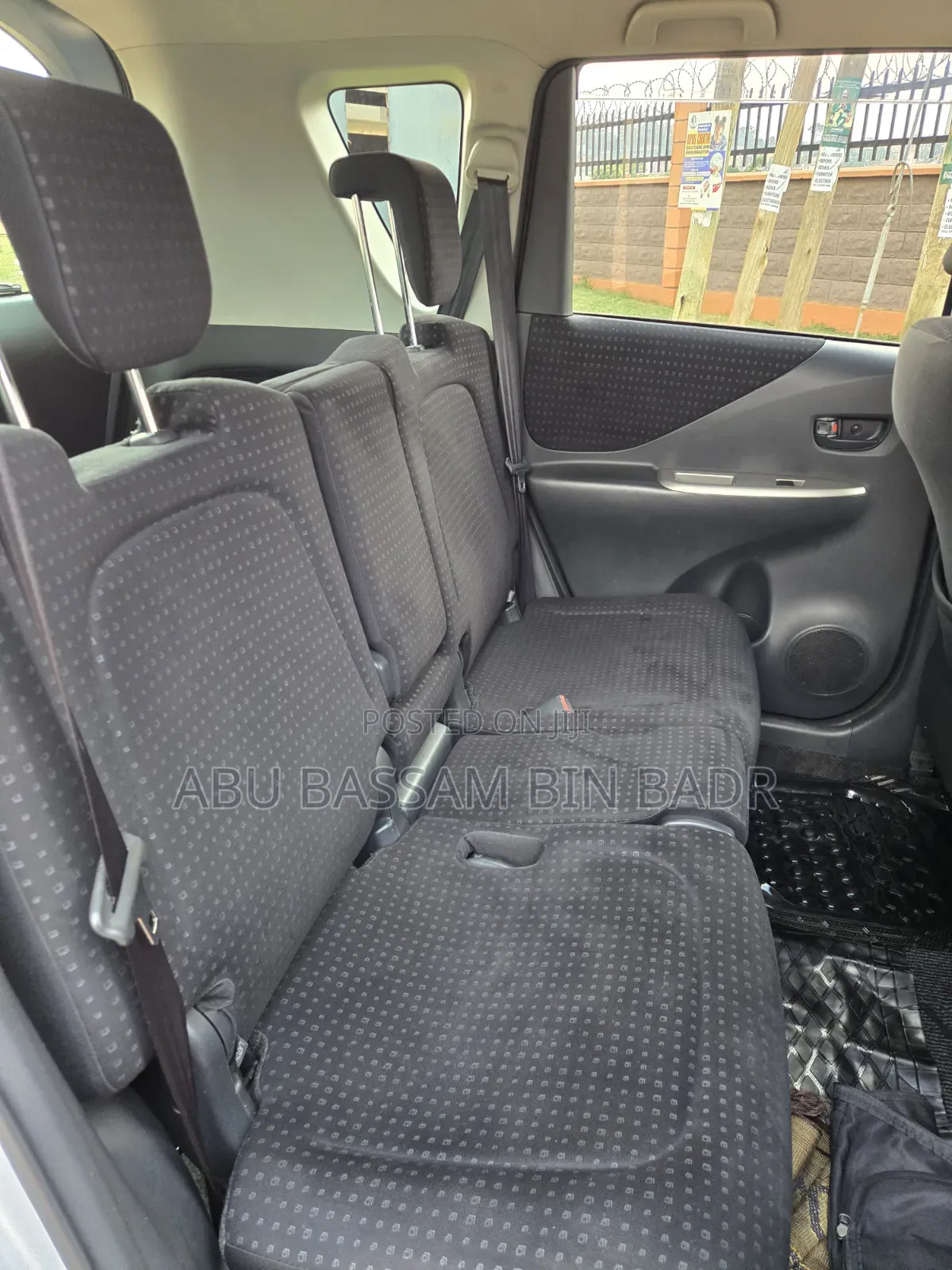 Toyota Ractis 1.5 FWD 2009 Silver