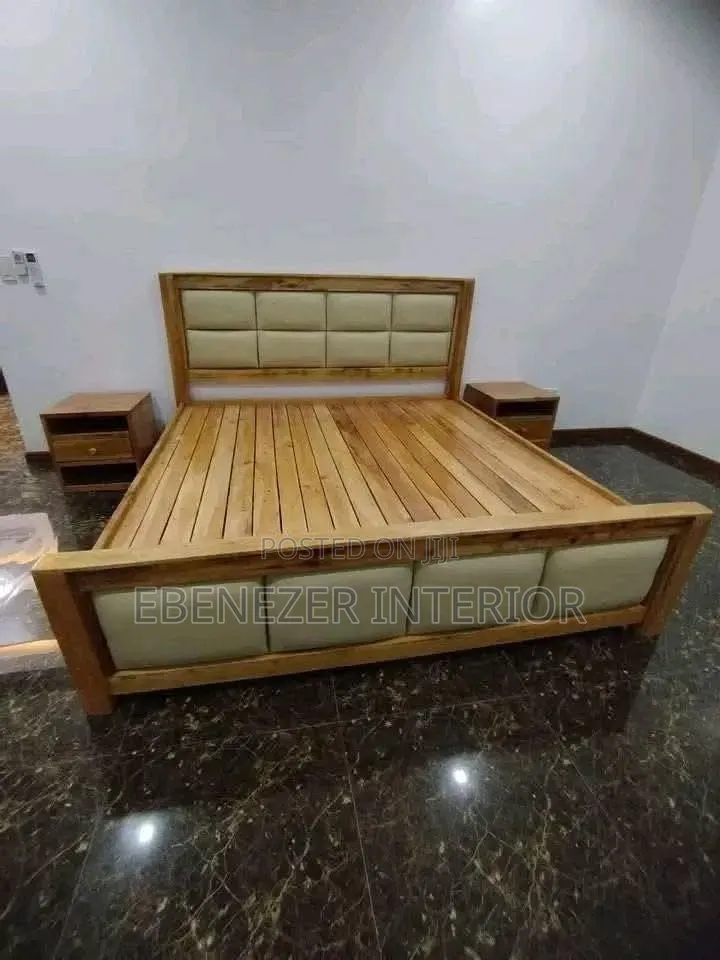 Desmond Ebenezar Tufted Beds