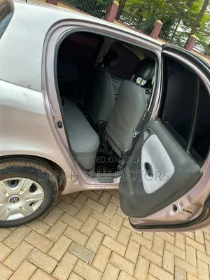 Toyota Vitz 2003 Pink