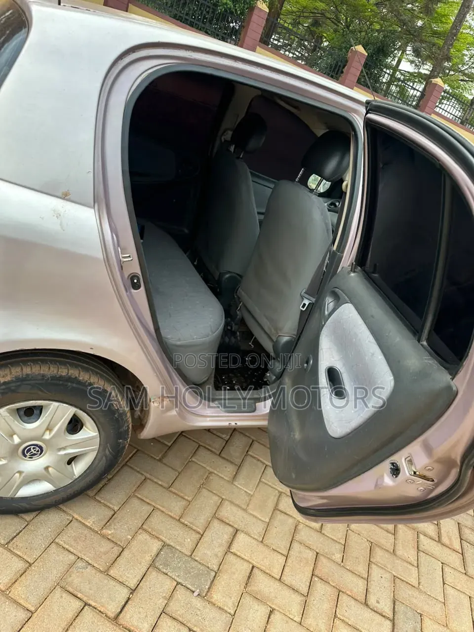 Toyota Vitz 2003 Pink