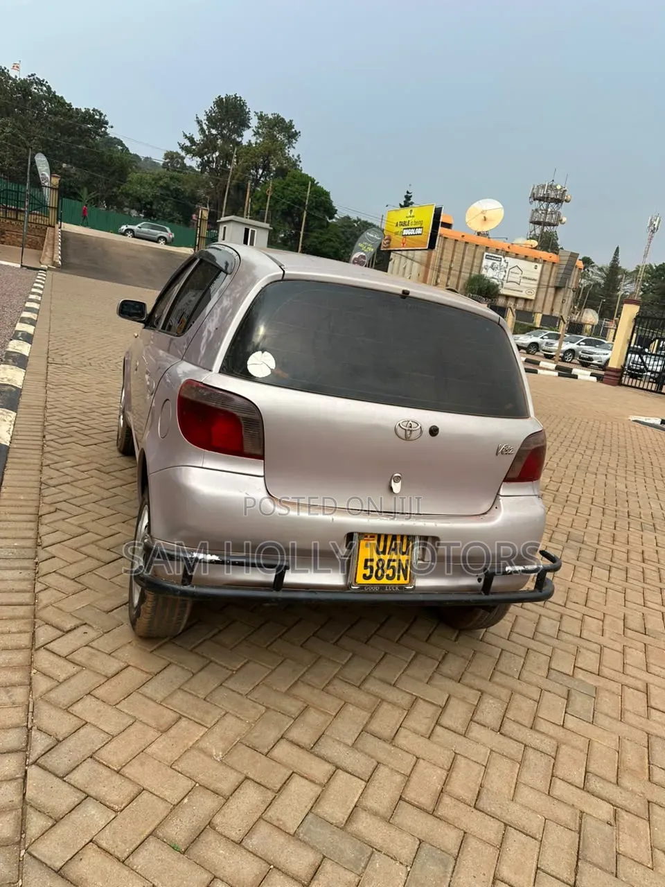 Toyota Vitz 2003 Pink