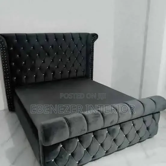 EEbenezar Tufted Beds