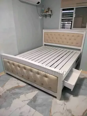 Ebenezar Tufted Beds