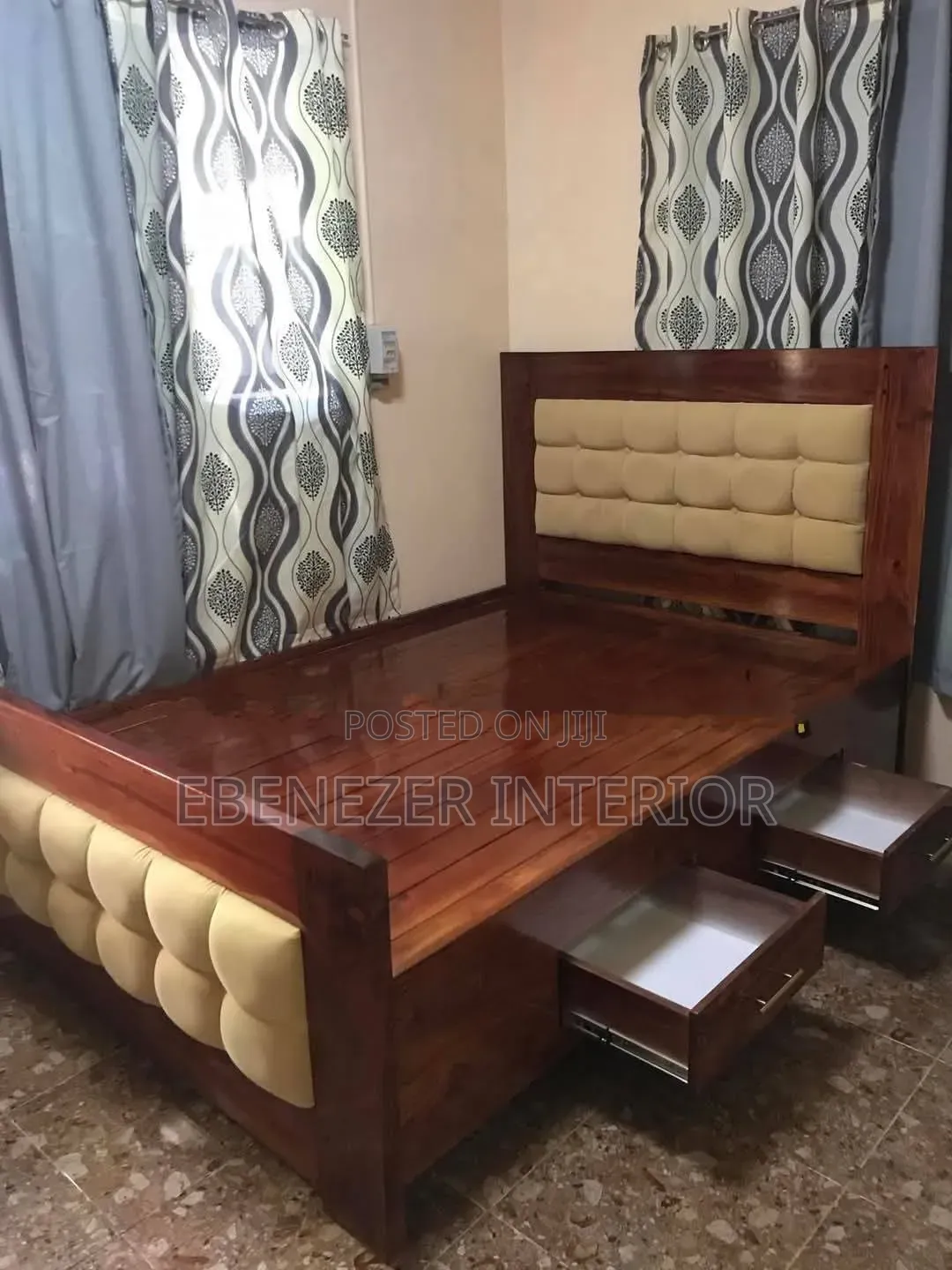 Ebenezar Tufted Beds