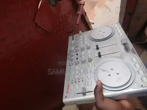 Vestax Vci 100