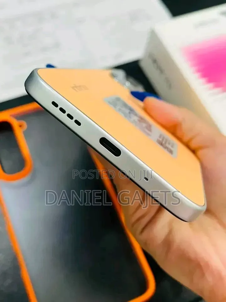 New Infinix Hot 70 256 GB Orange