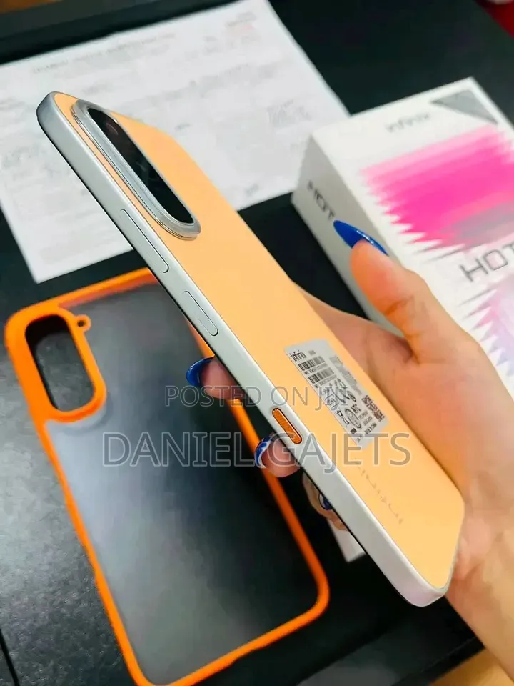 New Infinix Hot 70 256 GB Orange
