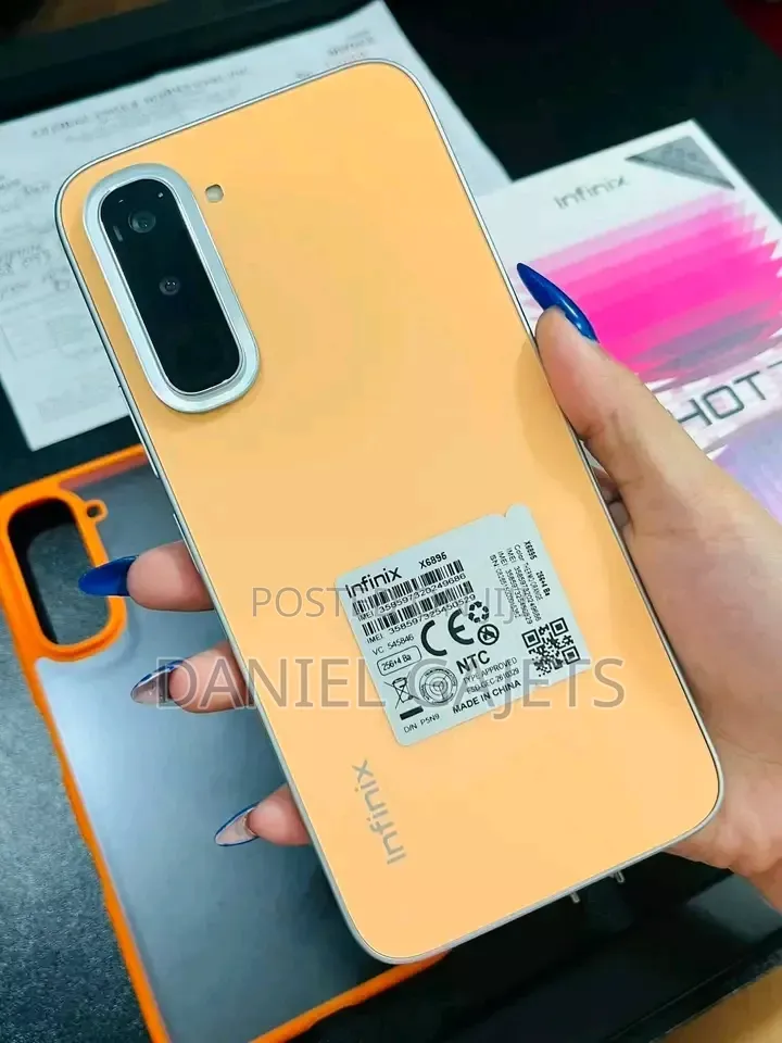 New Infinix Hot 70 256 GB Orange