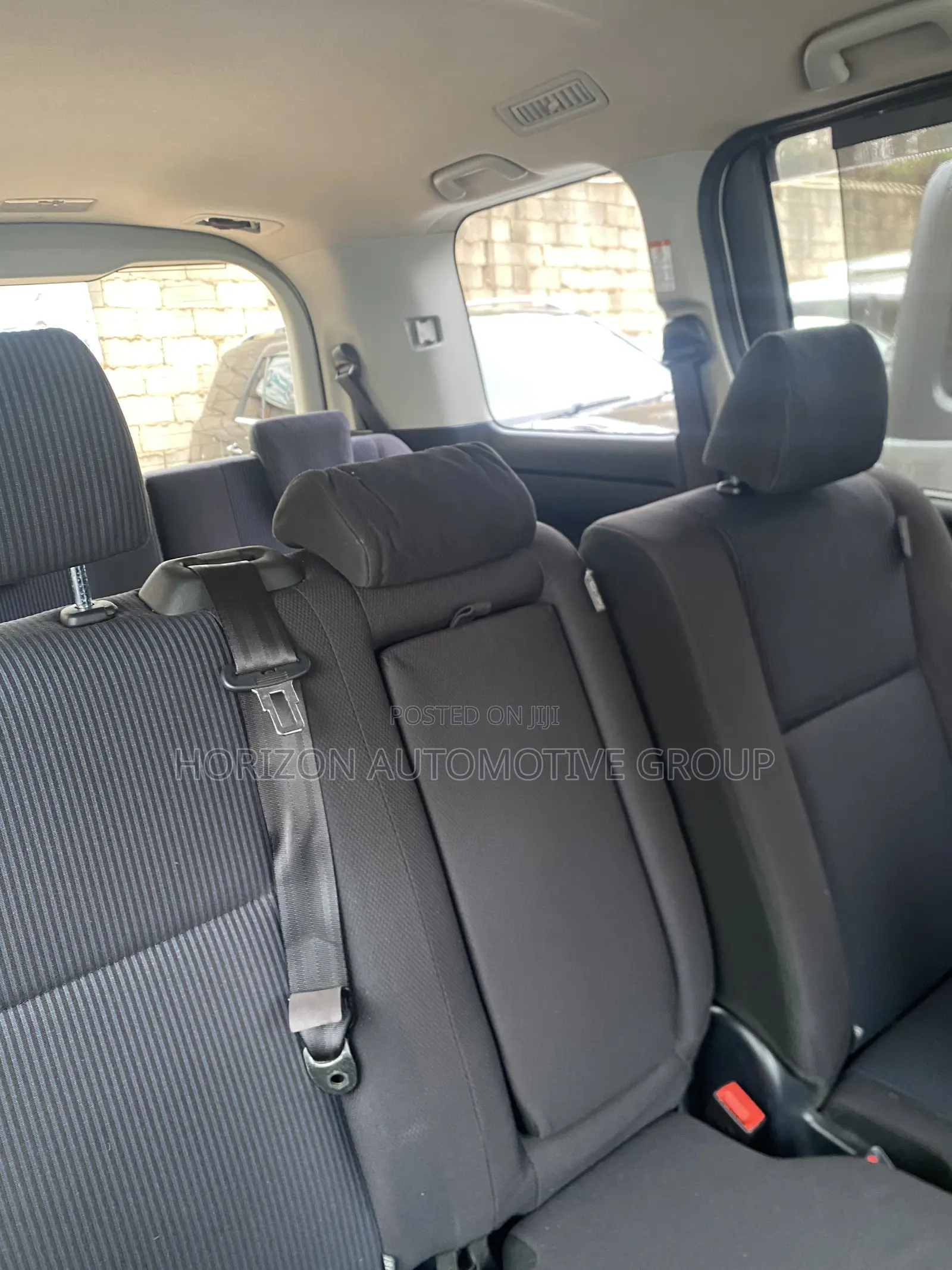 Toyota Noah 2.0 AWD (8 Seater) 2018 White
