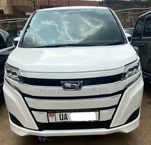 Toyota Noah 2.0 AWD (8 Seater) 2018 White