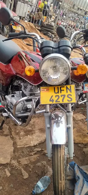 Bajaj Boxer 100 2023 Red