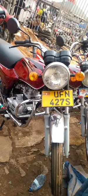 Bajaj Boxer 100 2023 Red