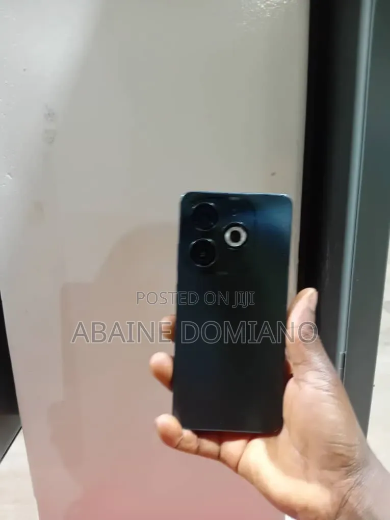 Infinix Smart 8 64 GB Black