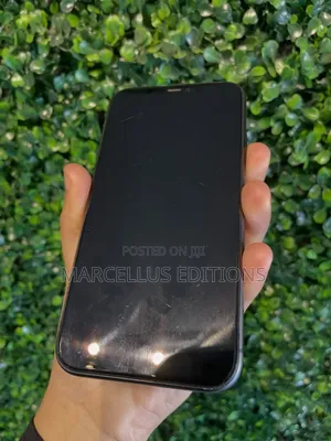 Apple iPhone 11 64 GB Black