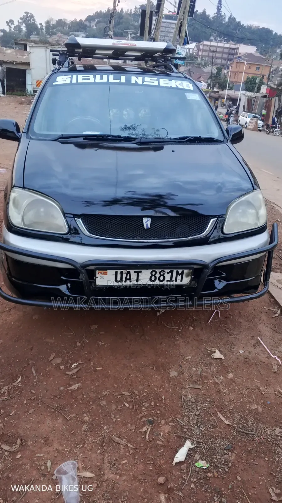 Toyota Raum 2000 Black