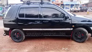 Toyota Raum 2000 Black