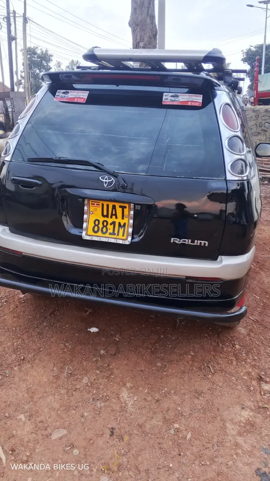 Toyota Raum 2000 Black