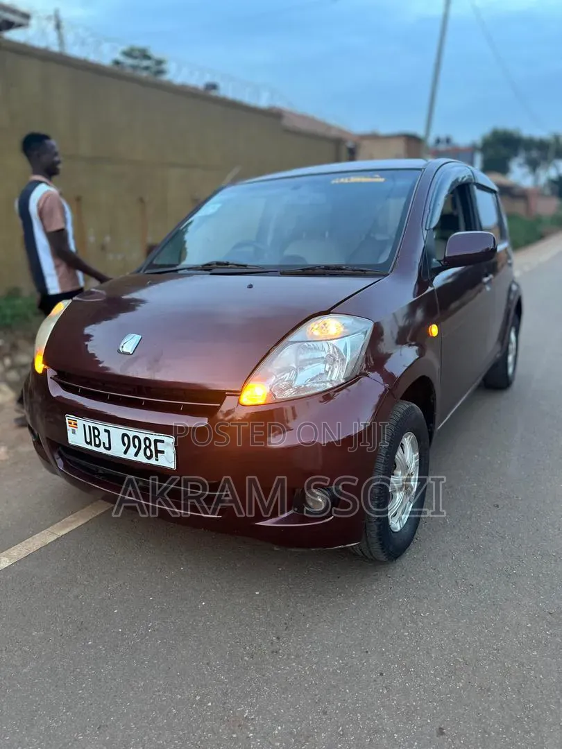 Toyota Passo 2007 Maroon