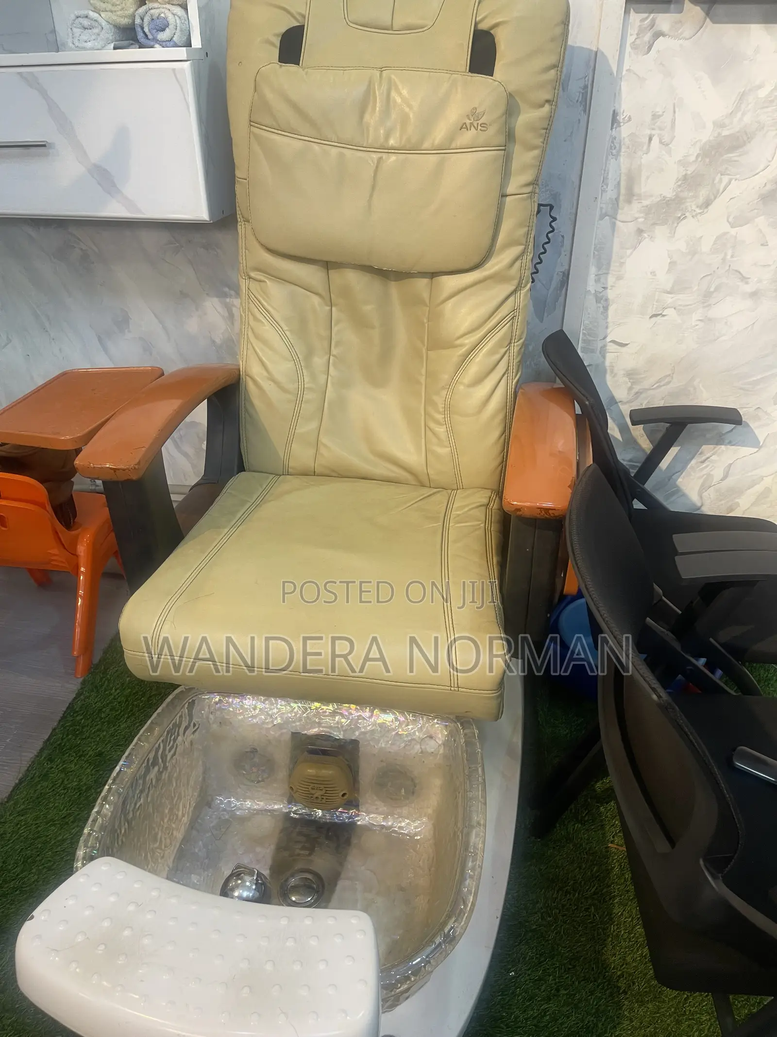 Massage Chair en Pedicure for Sale