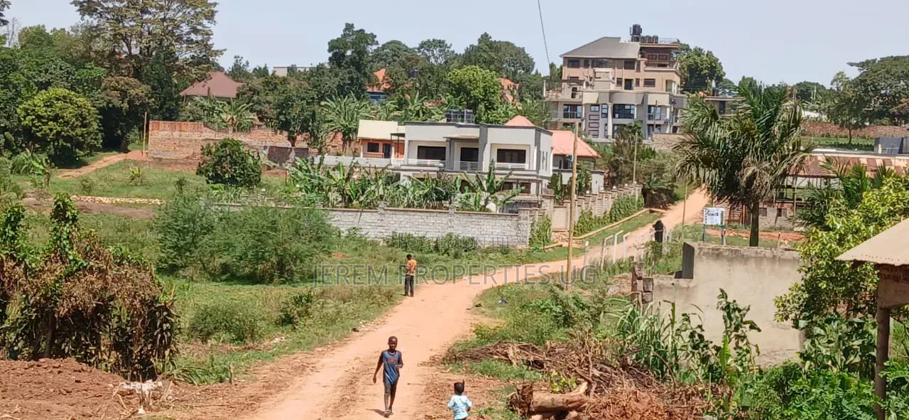 50*100ft Plots in Nangabo Kasangati Next to Nangabo Sub County