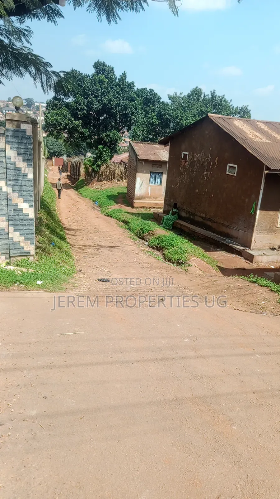 Half Acre in Makerere Kikoni