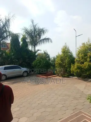 5bdrm House in Janko, Katabi for sale