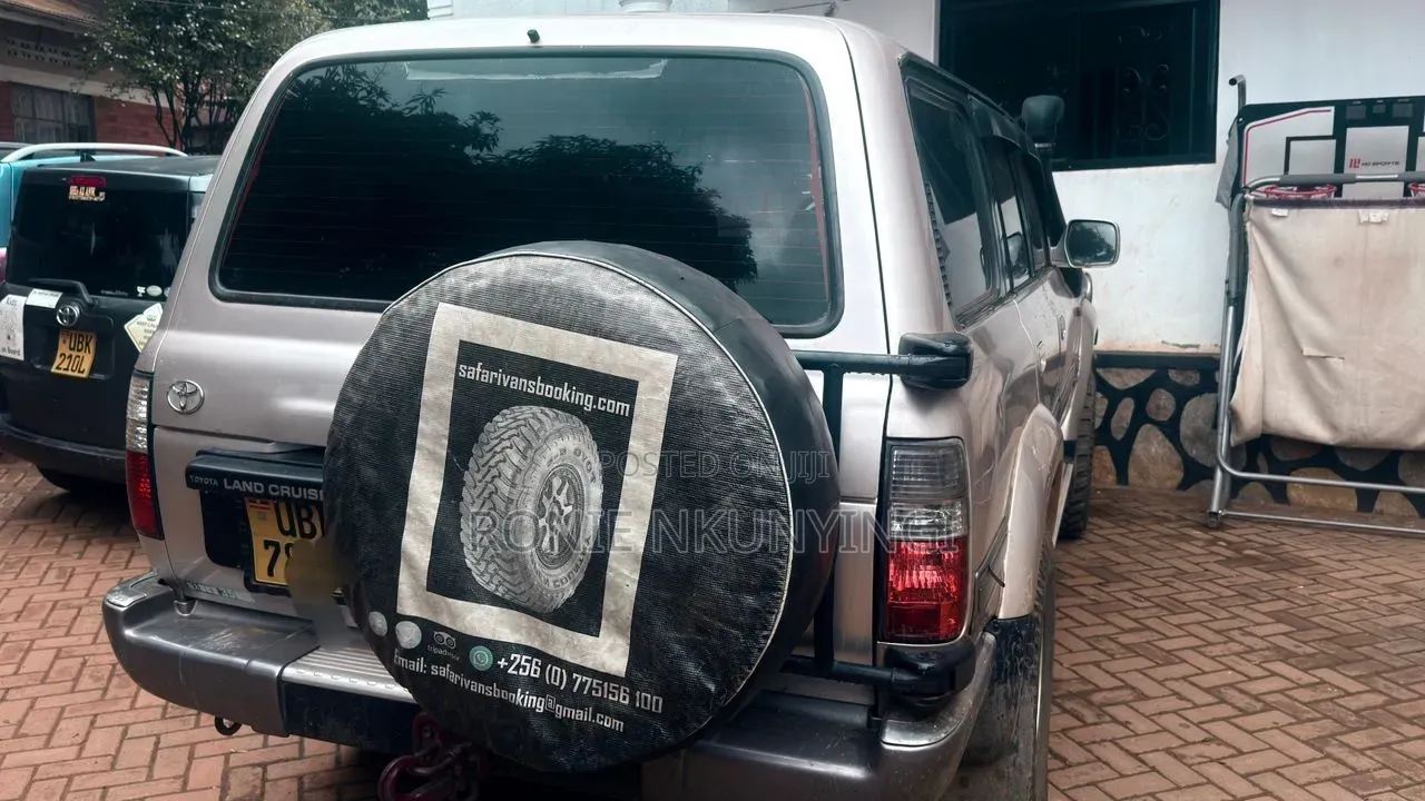 Toyota Land Cruiser 1998 Silver