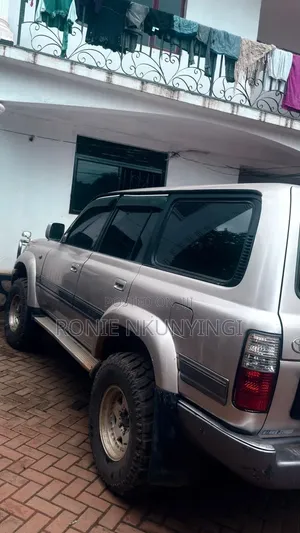 Toyota Land Cruiser 1998 Silver