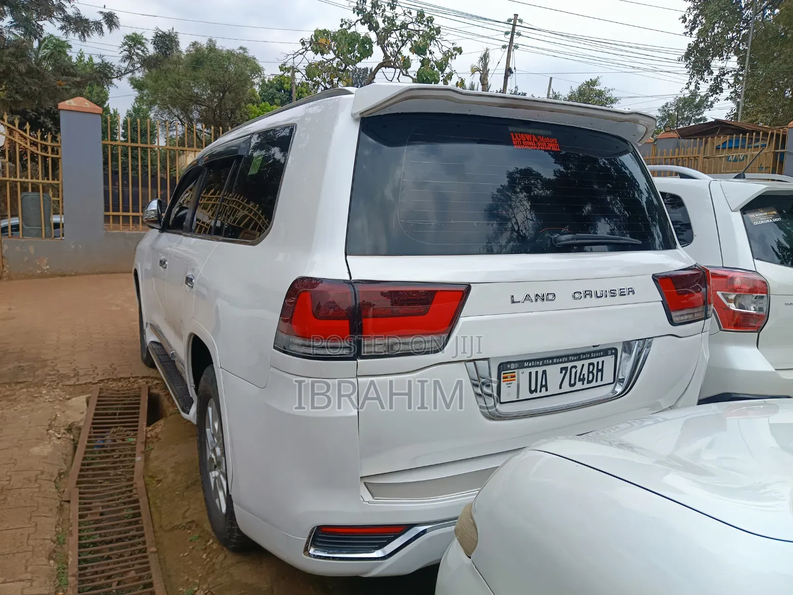 Toyota Land Cruiser 2016 White