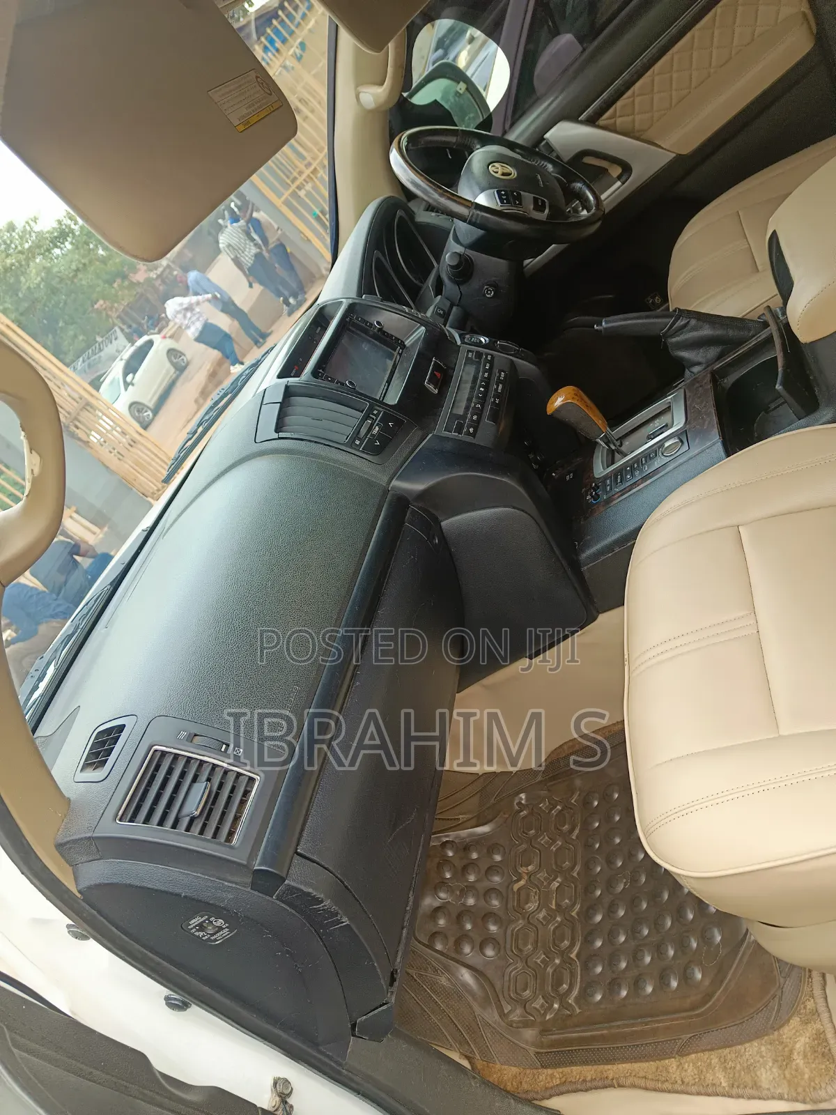 Toyota Land Cruiser 2016 White