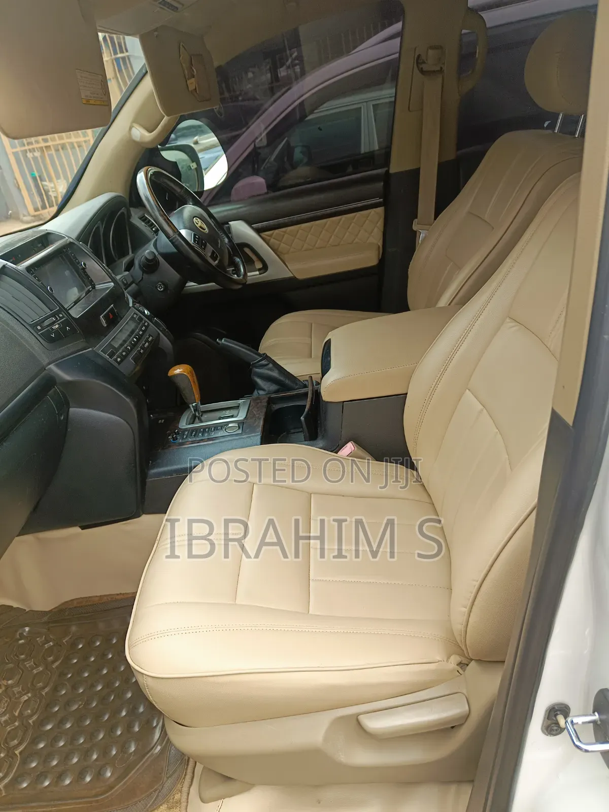 Toyota Land Cruiser 2016 White