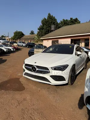 Mercedes-Benz GLA-Class 2022 White