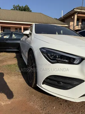 Mercedes-Benz GLA-Class 2022 White