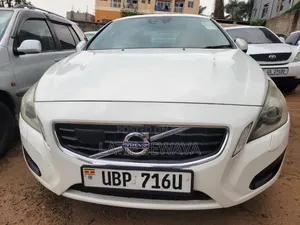 Volvo XC60 T6 AWD 2010 White