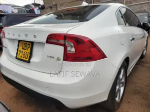 Volvo XC60 T6 AWD 2010 White