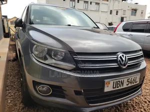Volkswagen Tiguan S 4Motion 4dr SUV AWD (2.0L 4cyl Turbo 6A) 2014