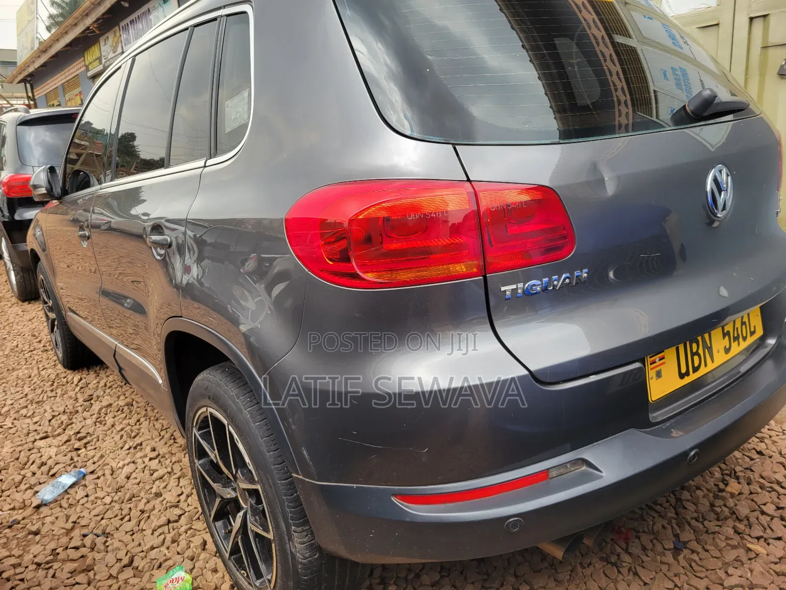 Volkswagen Tiguan S 4Motion 4dr SUV AWD (2.0L 4cyl Turbo 6A) 2014
