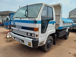 Isuzu Juston Tipper
