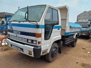 Isuzu Juston Tipper