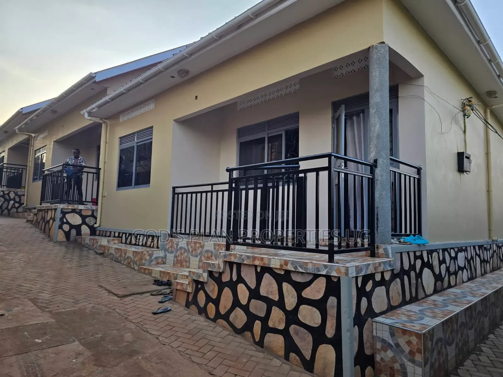2bdrm Bungalow in Wakaliga Estate, Central Division for rent