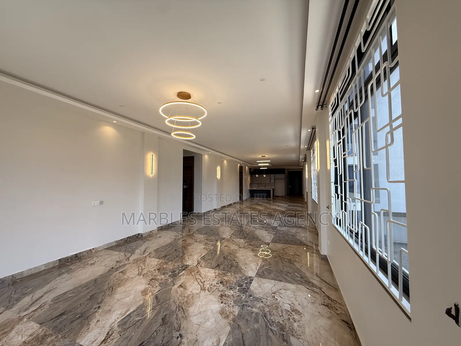 3bdrm Apartment in Muyenga, Central Division for sale
