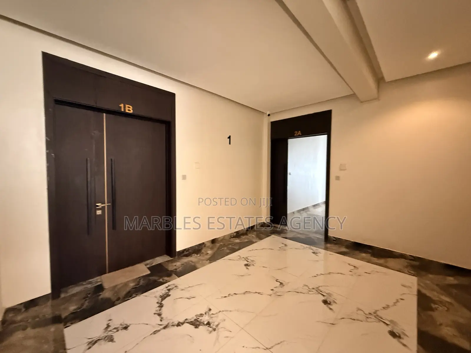 3bdrm Apartment in Muyenga, Central Division for sale