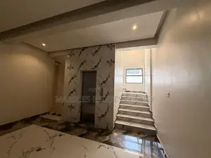3bdrm Apartment in Muyenga, Central Division for sale