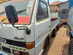 Isuzu ELF Truck 150