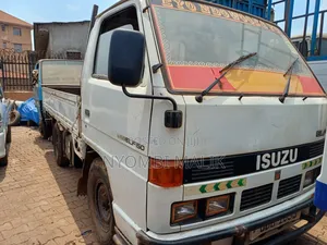 Isuzu ELF Truck 150