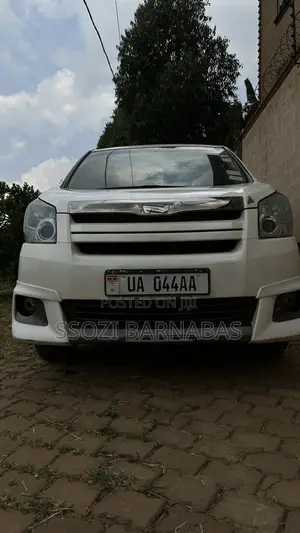Toyota Noah 2011 White
