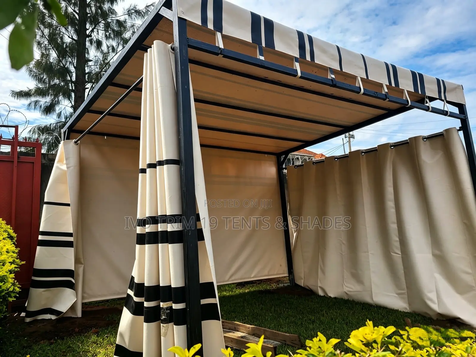 Steel-Frame Outdoor Booth