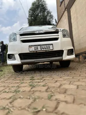 Toyota Noah 2011 White