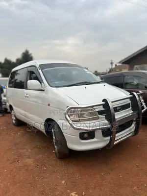 Toyota TownAce Noah 1998 White