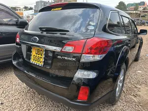 Subaru Outback 2.5i Limited 2011 Black